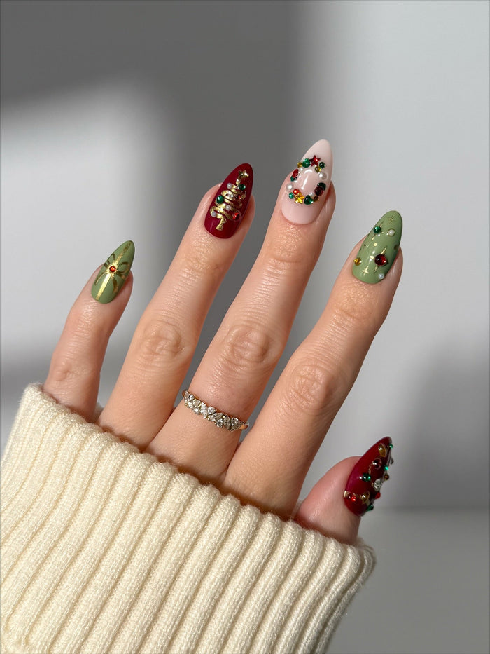 15 Easy Winter Nail Ideas To Try