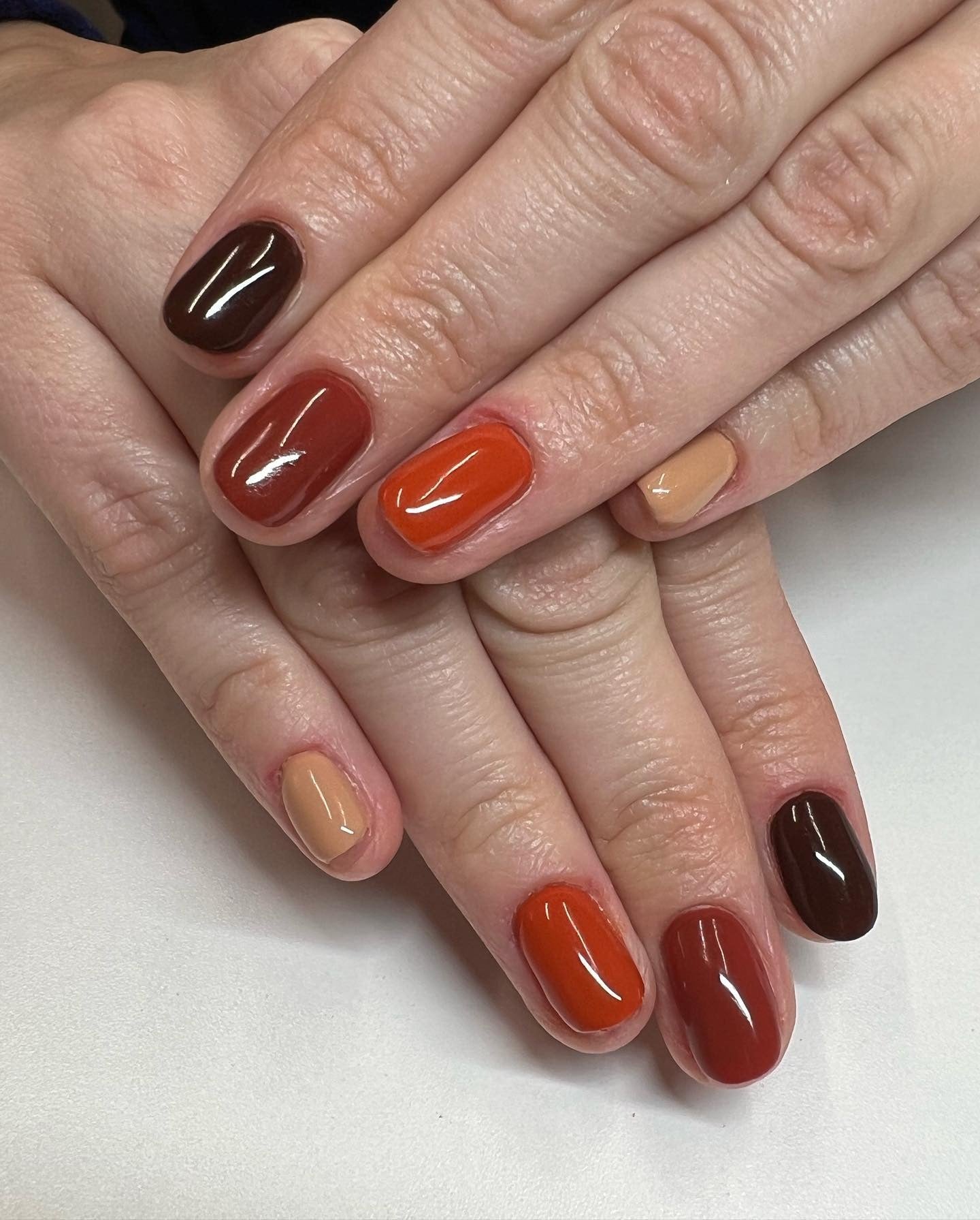 15 Trendy Tan Nail Ideas