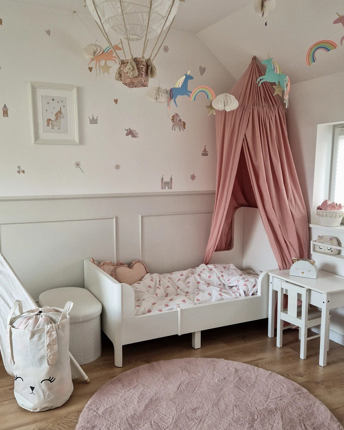 15 Chic Baby Girl Nursery Ideas