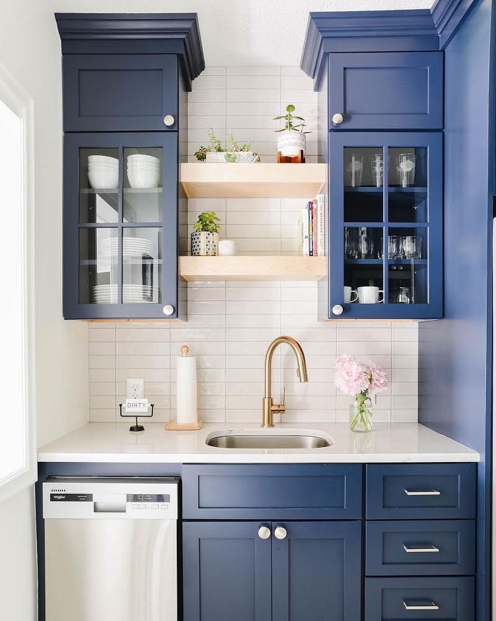 15 Stylish Small Kitchen Cabinet Ideas You’ll Love