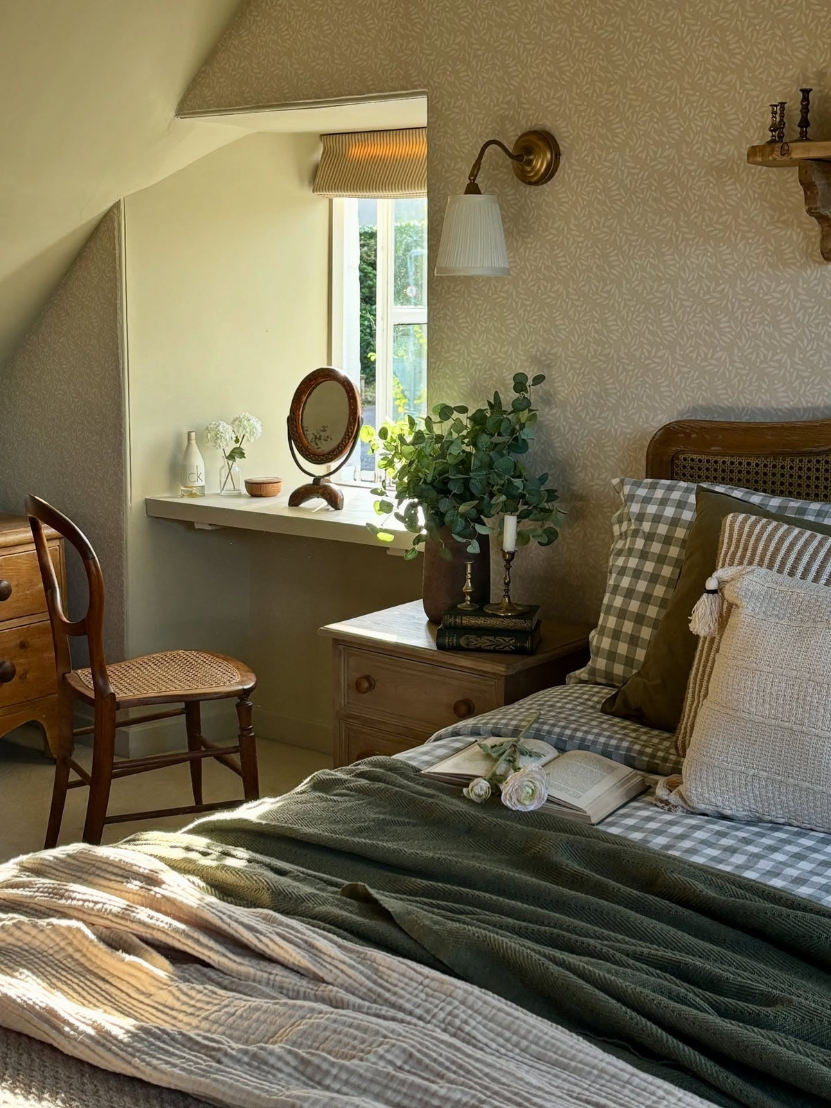 Copy - 15 Silver Black Bedroom Ideas That Feel Chic & Modern