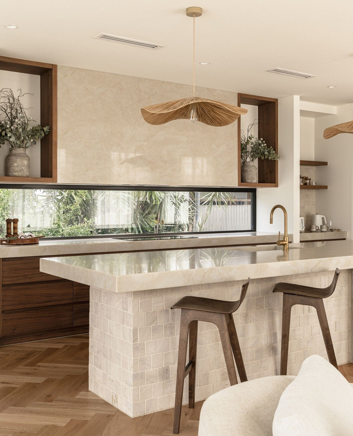 15 Gorgeous Villa Style Kitchen Ideas
