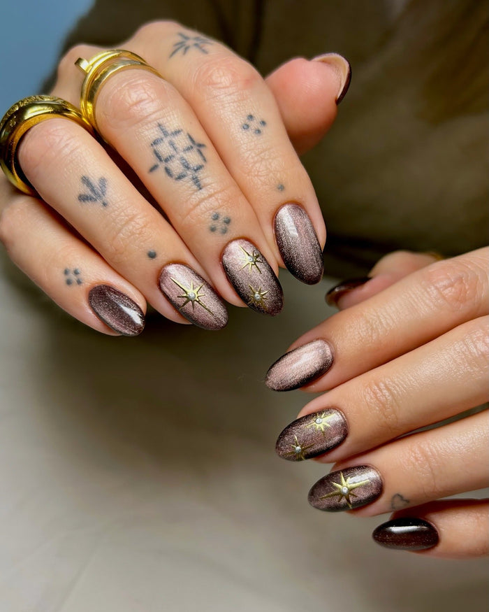 15 Simple Yet Stunning January Nail Designs