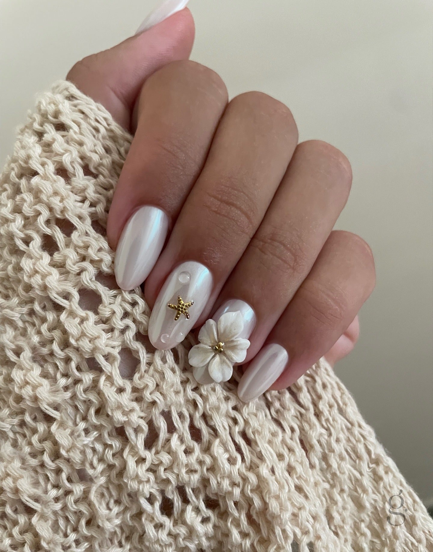 15 Summer White Nail Ideas That Glow