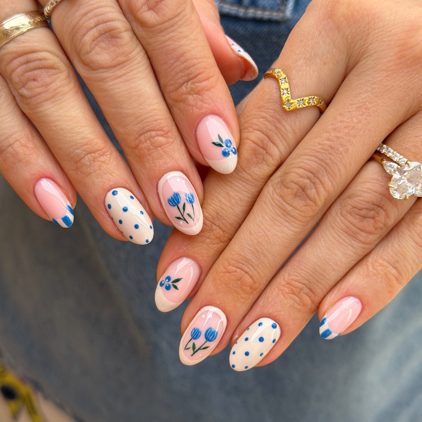 15 Cute Flower Nail Ideas to Try Now