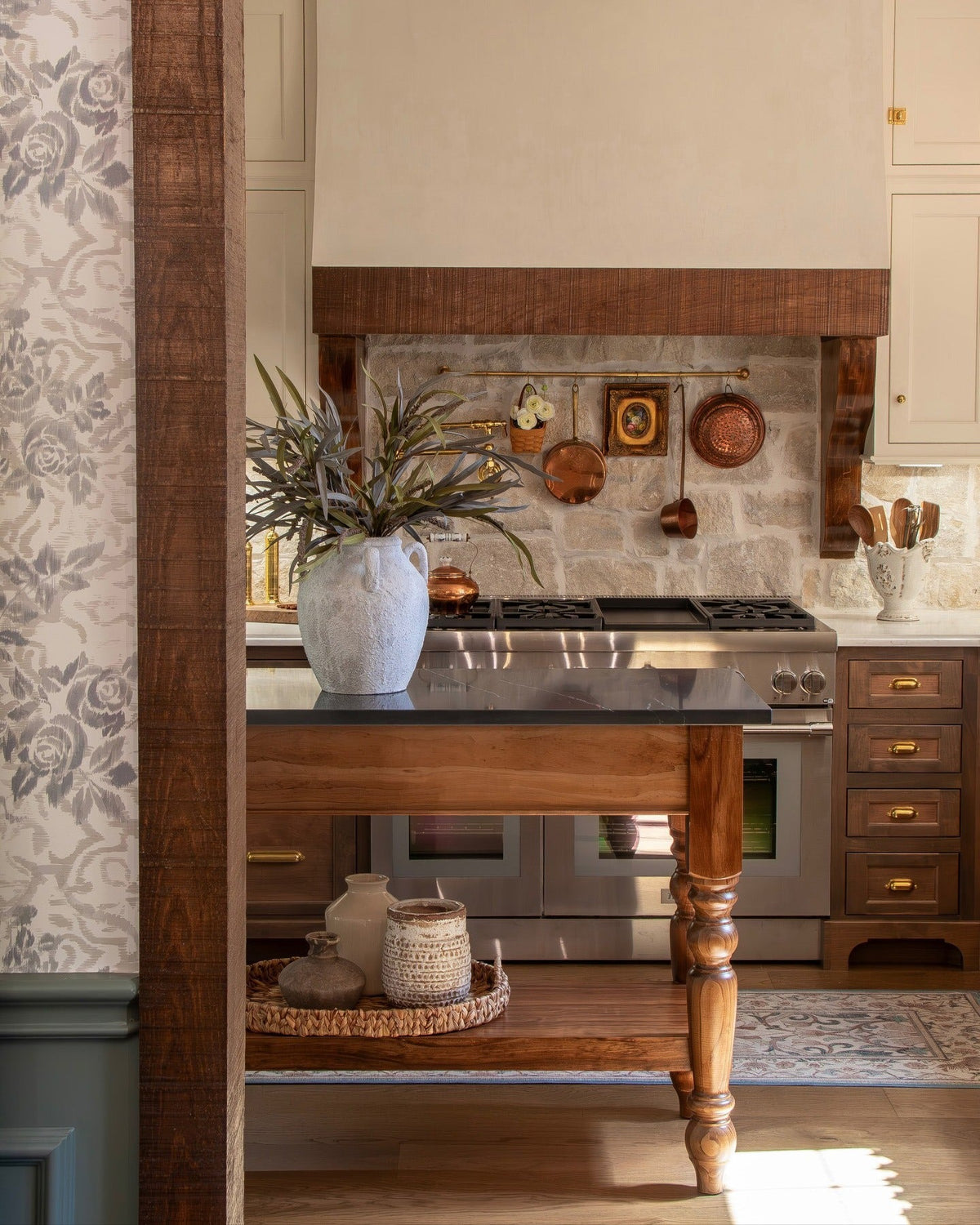 15 Old Money Kitchen Ideas You’ll Love