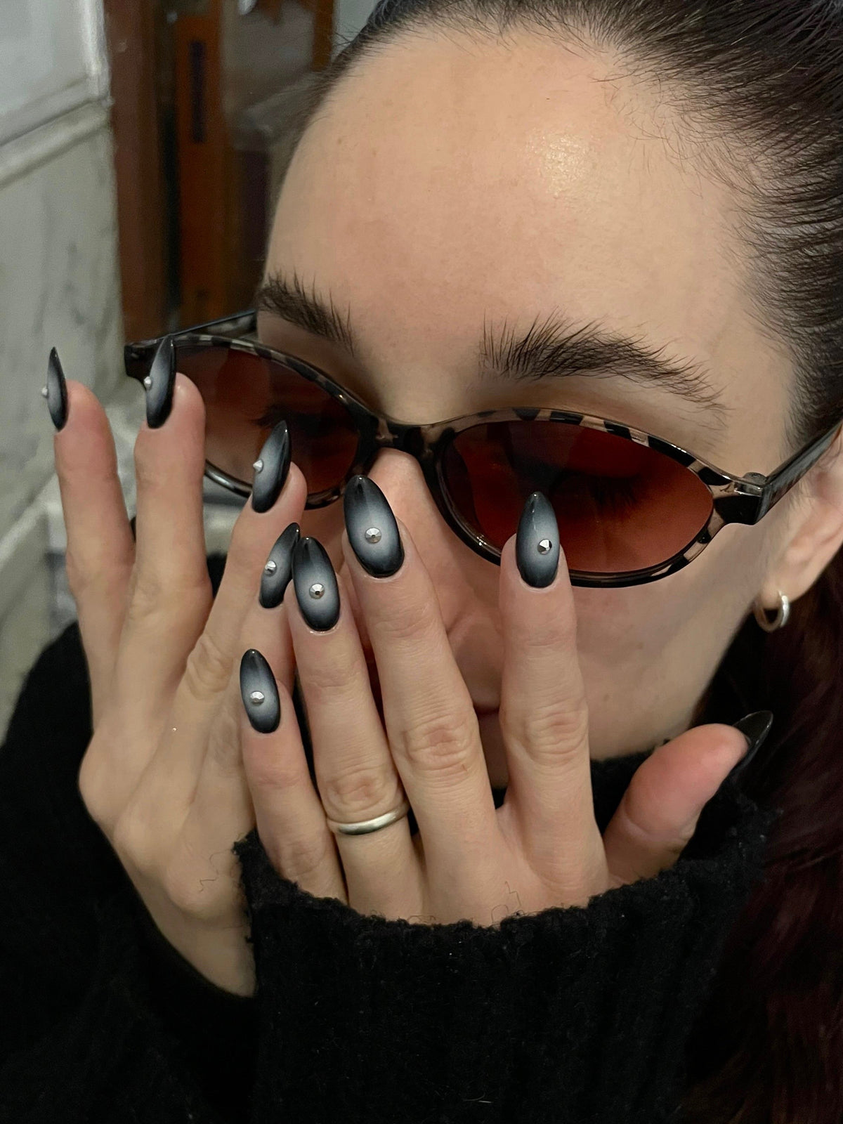 15 Chic Black And Grey Nail Ideas