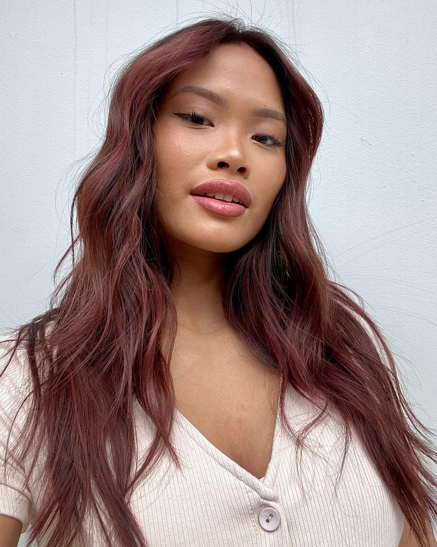 14 Stunning Mahogany Hair Color Styles for 2025