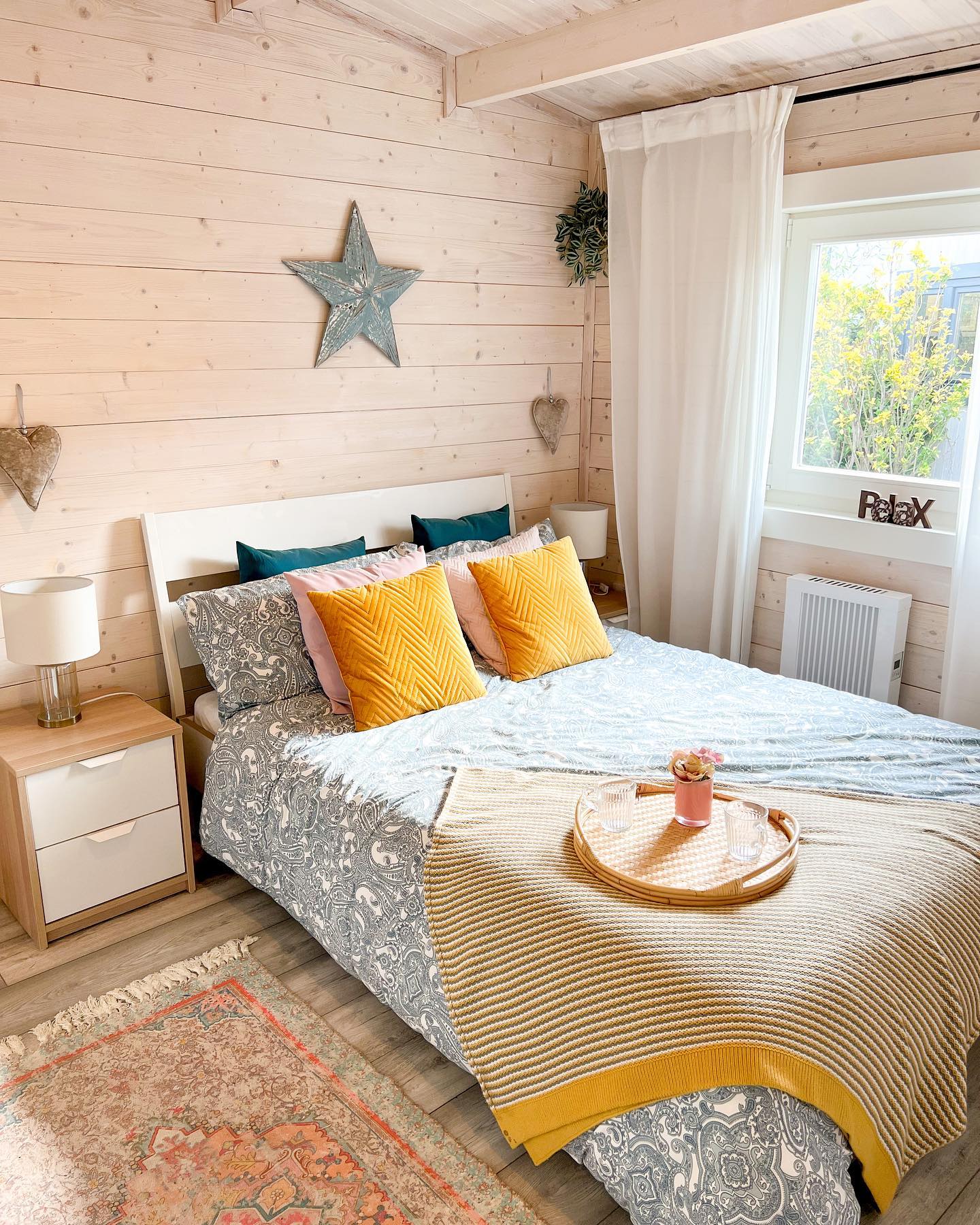 29 Warm Log Cabin Bedroom Ideas for Dreamy Nights