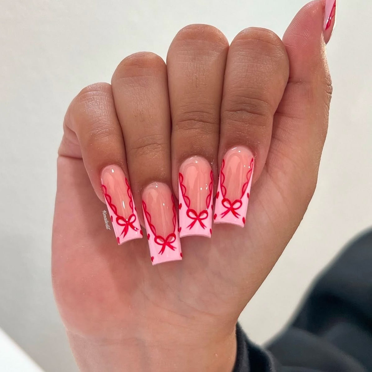 Bow Nails Design