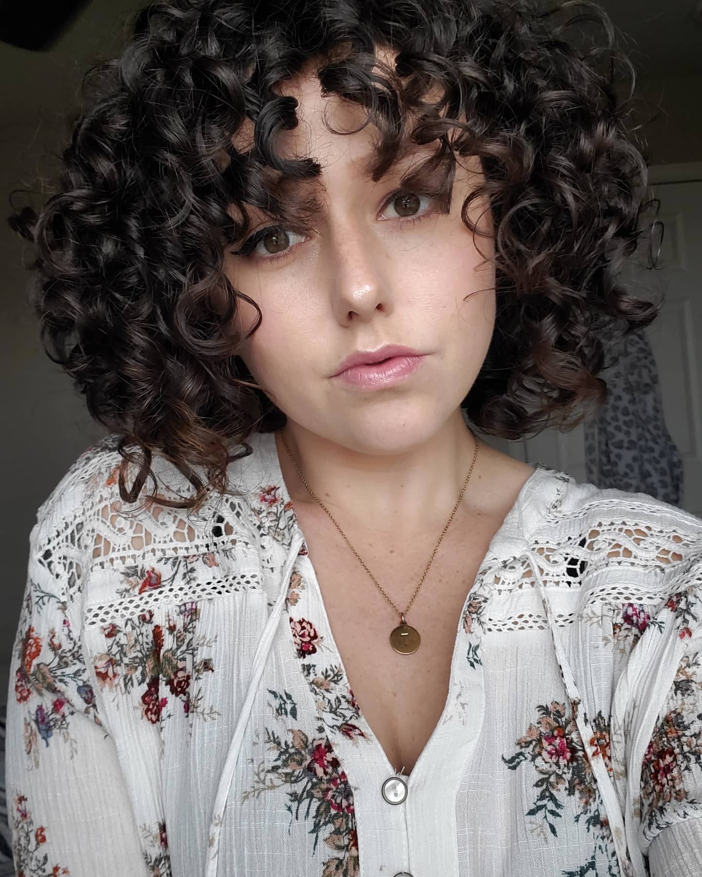 22 Curly Bob Hairstyles That Frame the Face Flawlessly