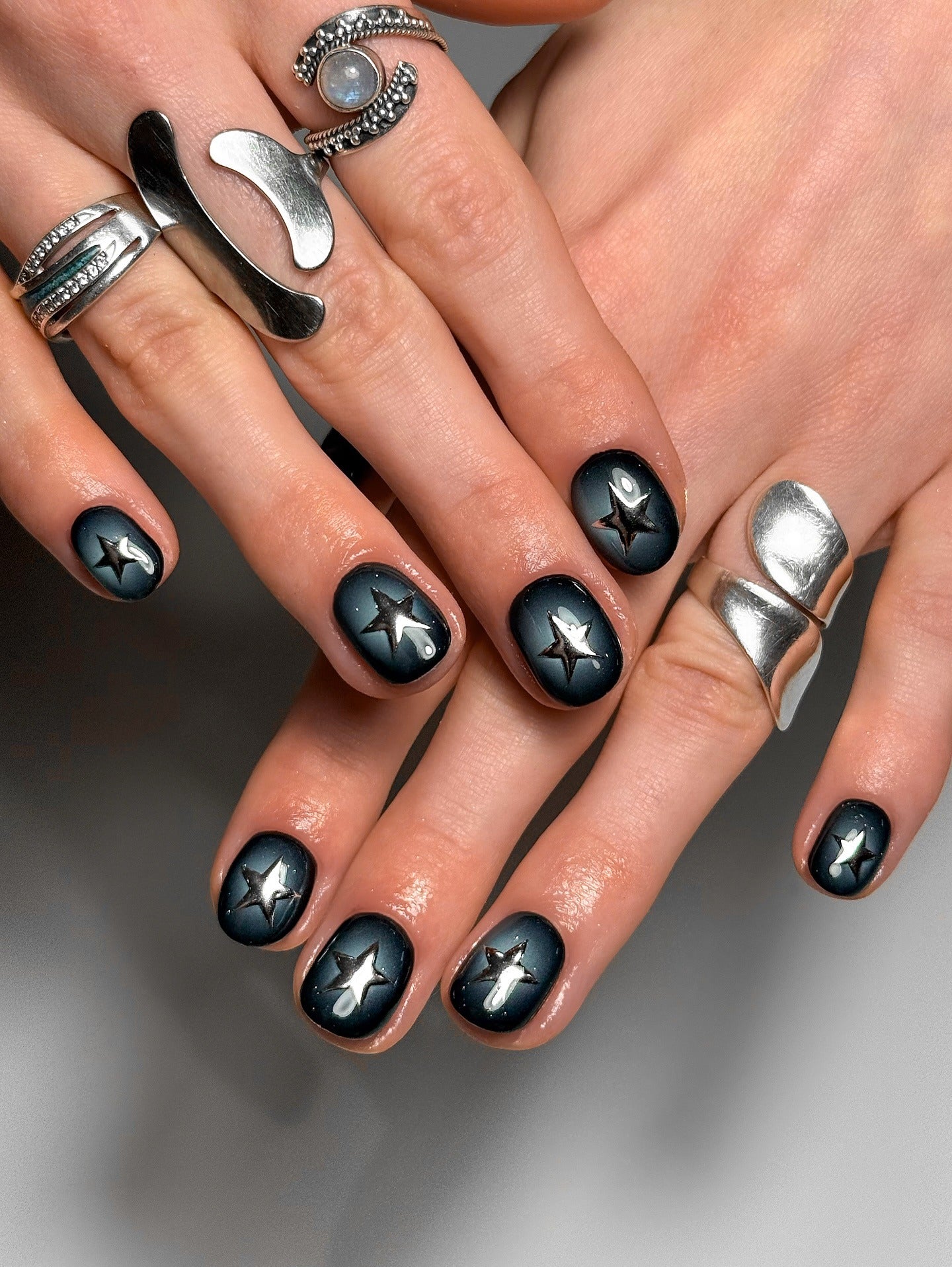 15 Chic Short Rounded Nail Ideas For Every Style