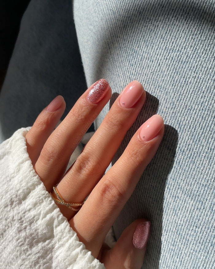 15 Elegant & Easy Simple Nail Ideas