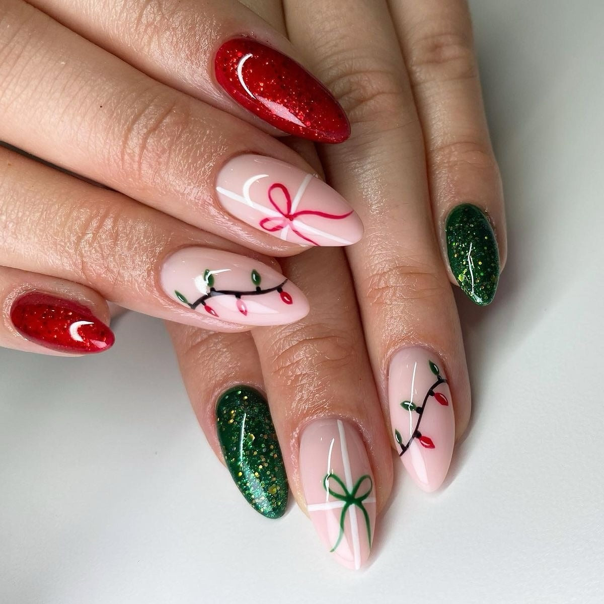20 Must-Try Christmas Nail Ideas for Holidays