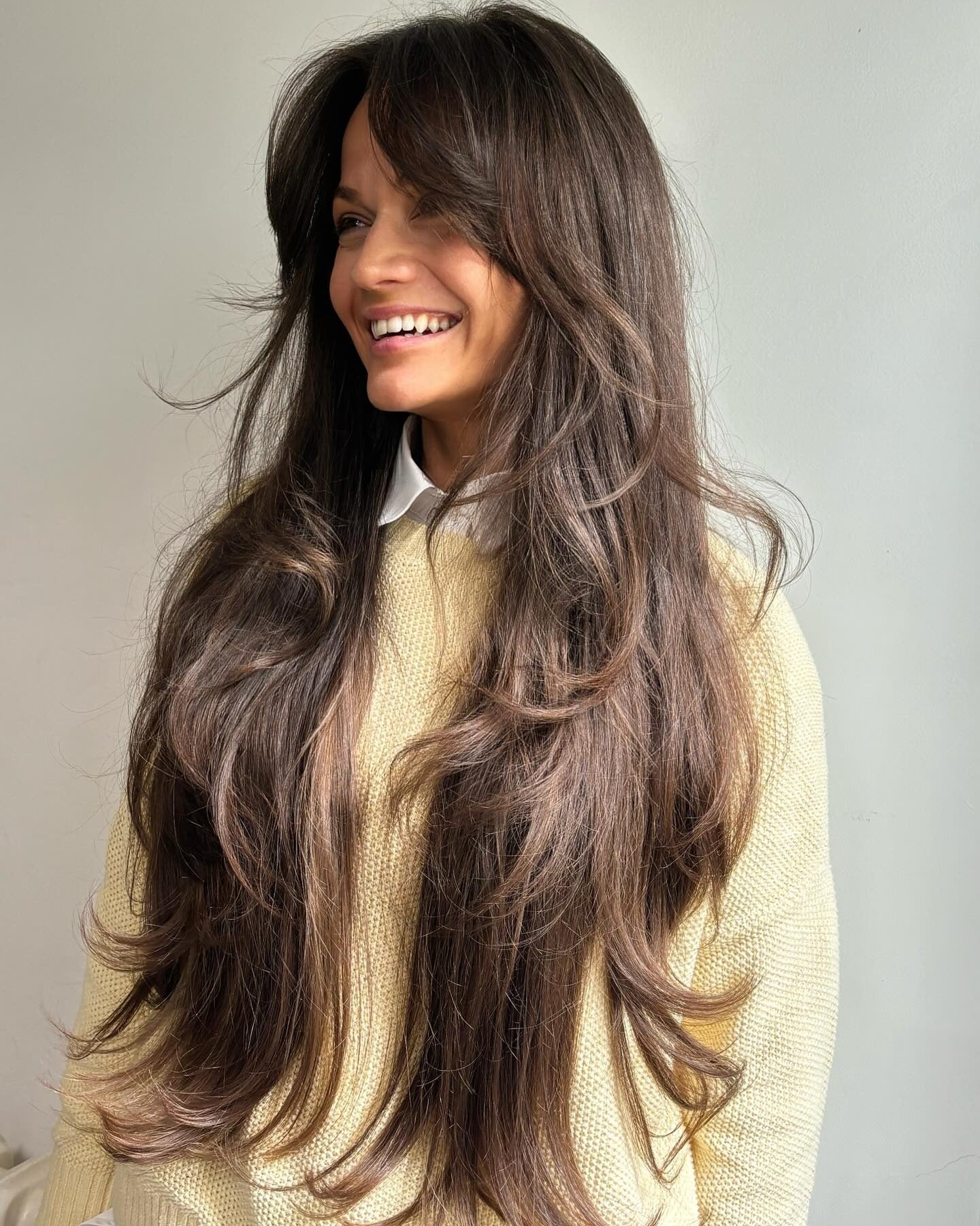 15 Chic Long Hairstyles for Women