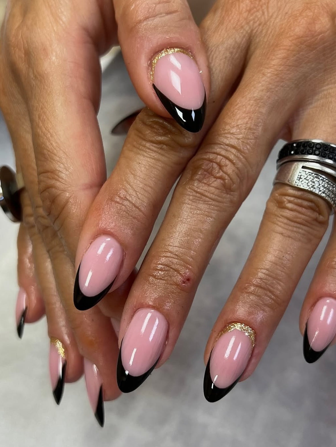 15 Stylish Nail Ideas With Black Tips Only