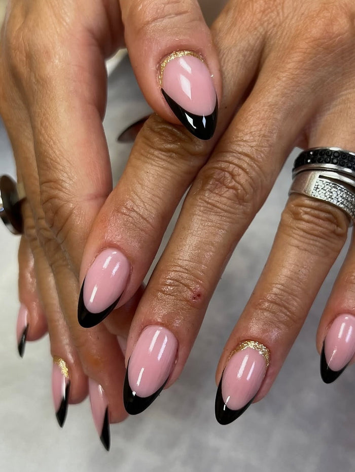 15 Stylish Nail Ideas With Black Tips Only