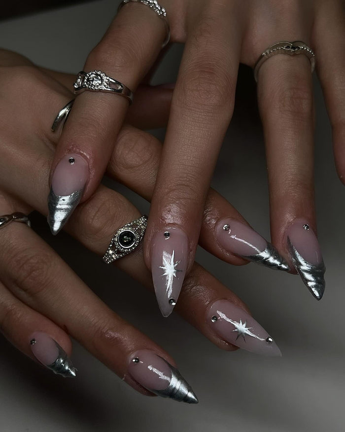 15 Silver Chrome Nail Ideas That Look Ultra Chic