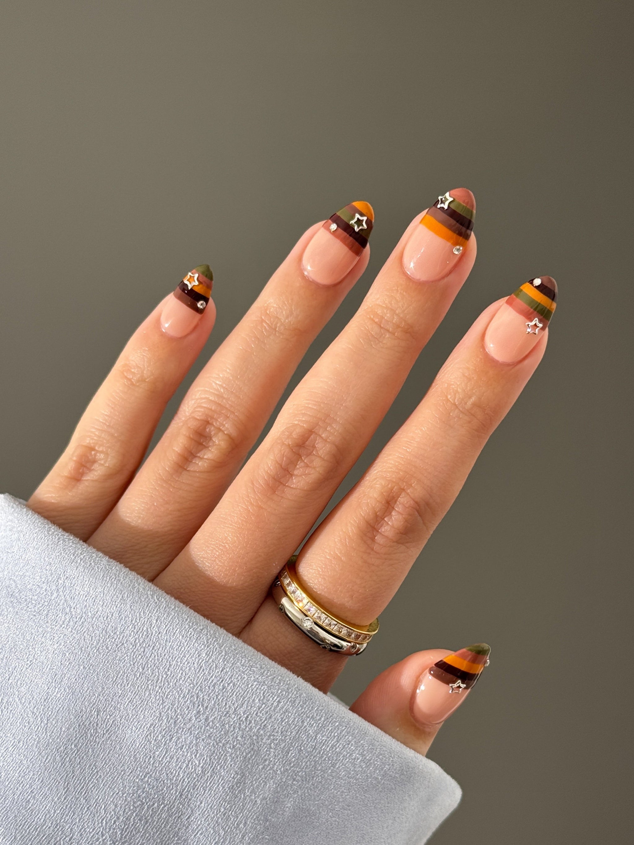 15 Gorgeous Striped Nail Ideas For Every Style