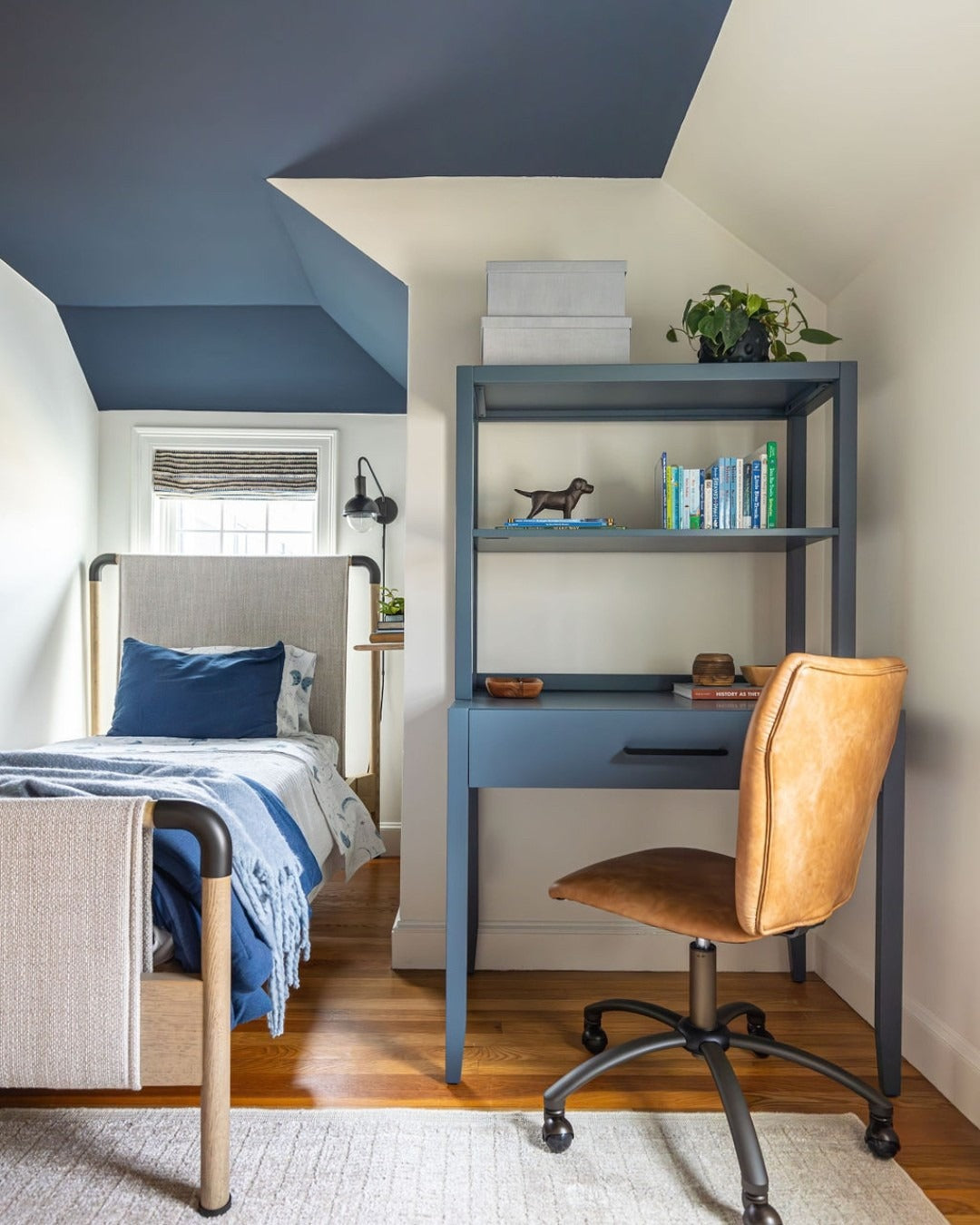 15 Space-Saving Bedroom And Office Ideas