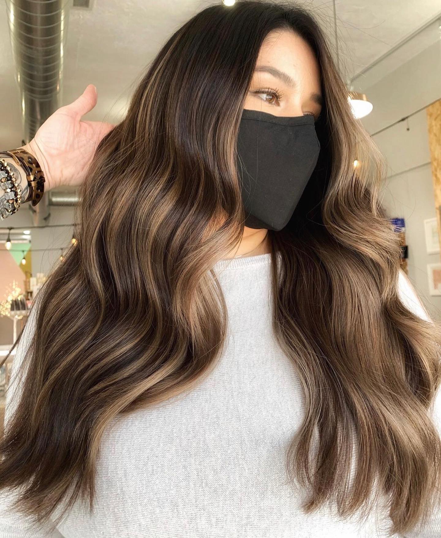 22 Dark Hair Color Looks That Scream Sophistication