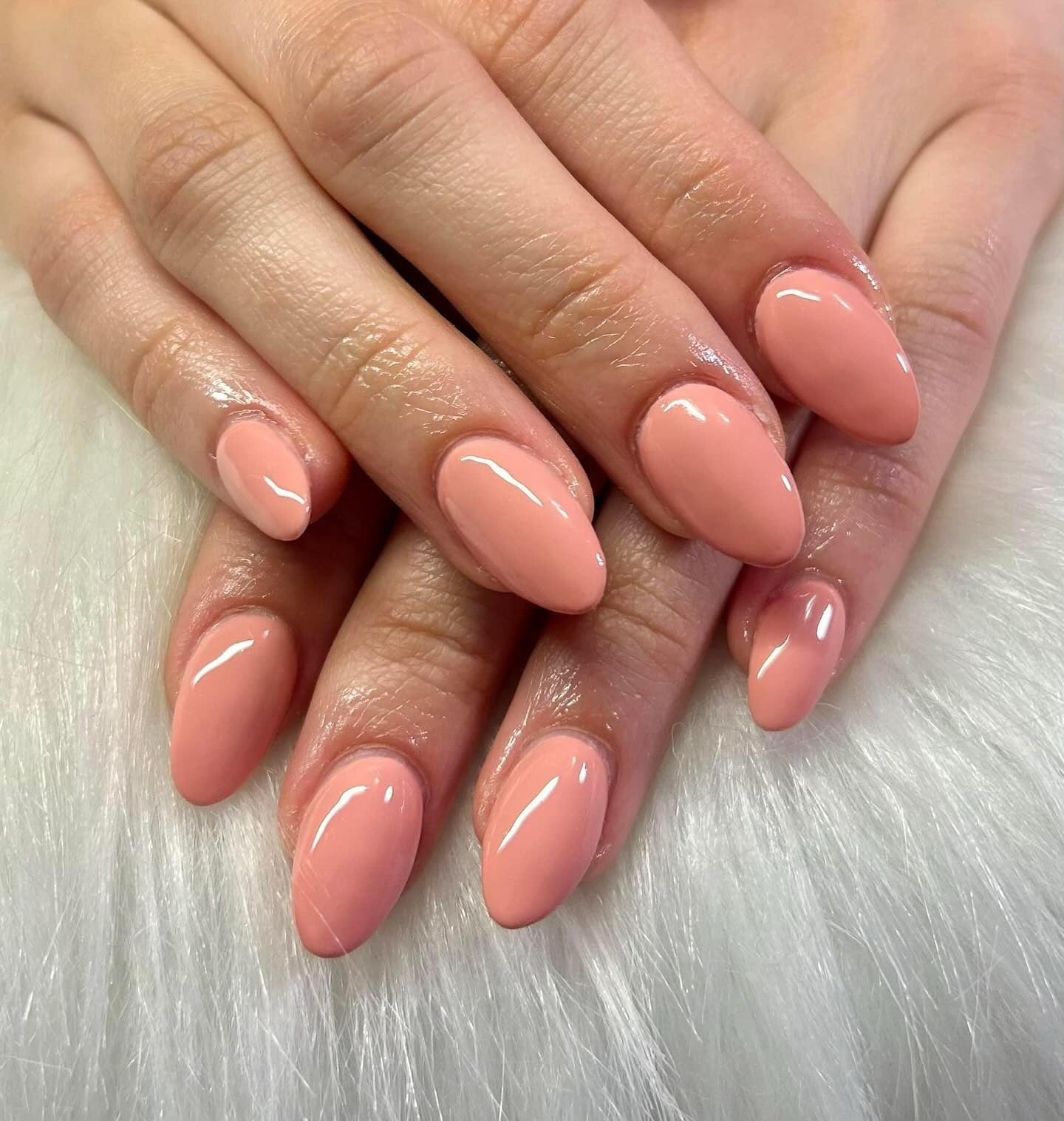 15 Cute and Classy Coral Color Nail Ideas to Copy