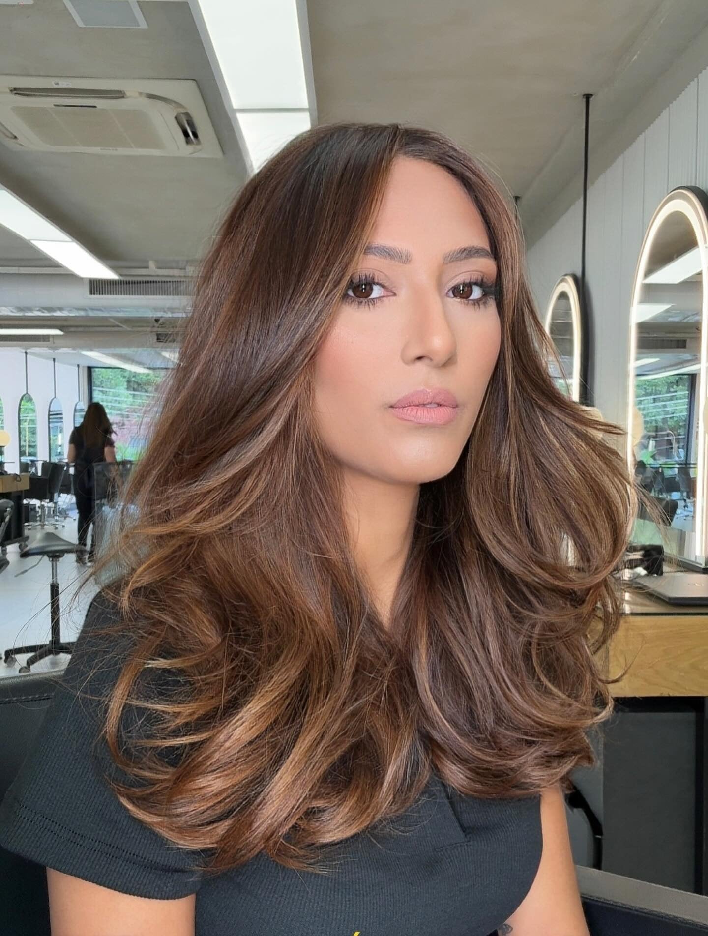 15 Chic Medium Brown Hair with Highlights