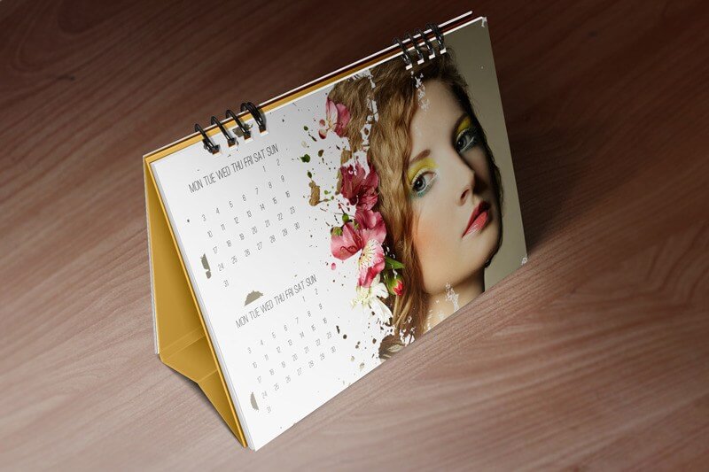 Desk Calendar Mockup