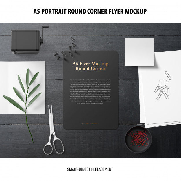 A5 Round Corner Flyer Mockup Psd