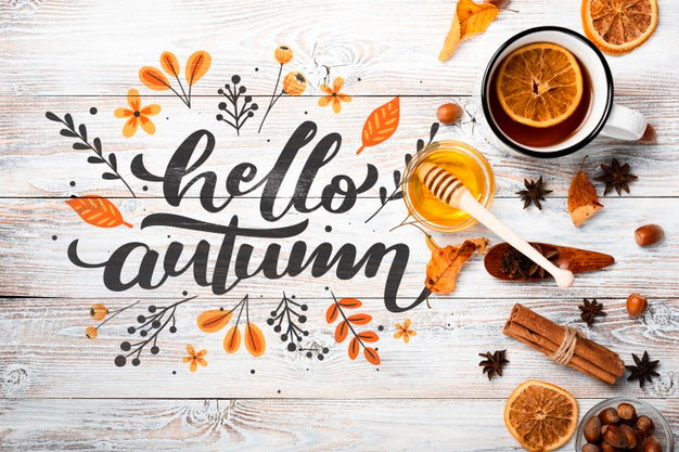 Above View Autumn Arrangement On Wooden Background Psd