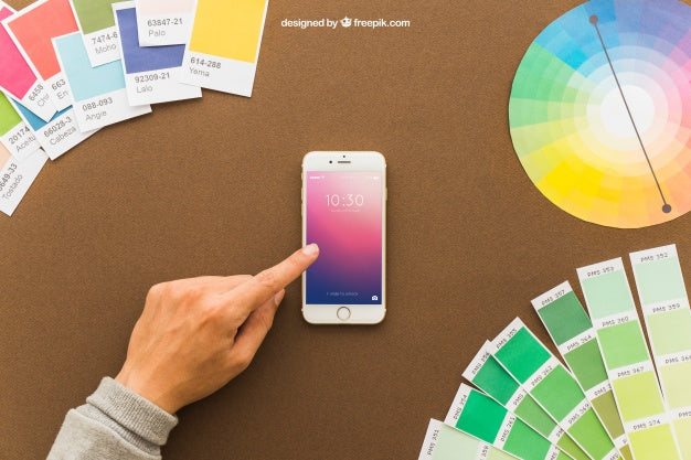 Art Concept With Hand And Smartphone Psd