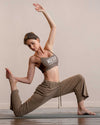 Athletic Young Woman Doing Yoga Psd