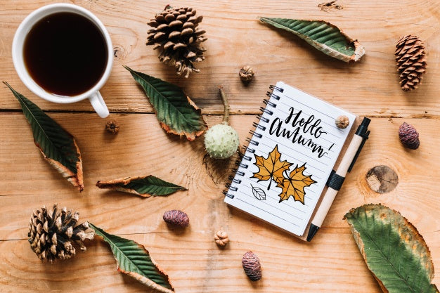 Autumn Mockup With Notepad Psd