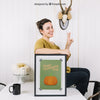 Autumn Mockup With Woman And Frame On Table Psd
