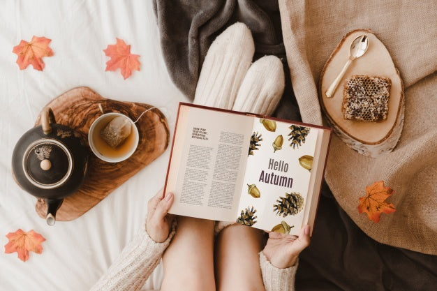 Autumn Mockup With Woman On Bed Psd