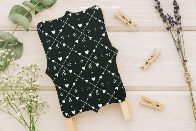 Badge, Flowers And Clothespins Psd