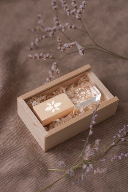 Beautiful Accessories Mockup In Real Context Psd