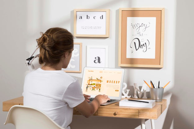 Beautiful Desk Concept Mock-Up Psd