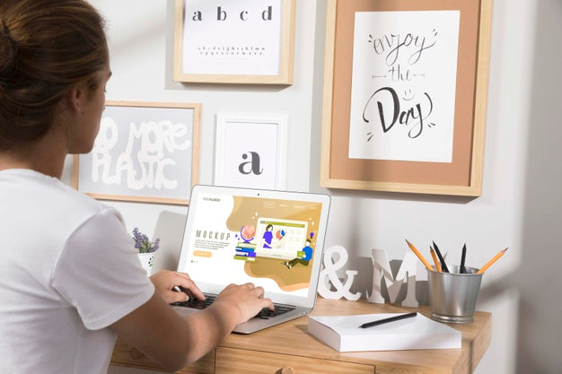 Beautiful Desk Concept Mock-Up Psd