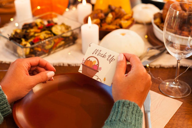 Beautiful Thanksgiving Concept Mock-Up Psd