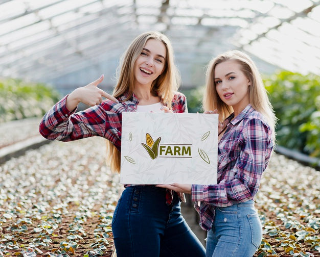 Beautiful Young Girls Posing In A Farm Psd