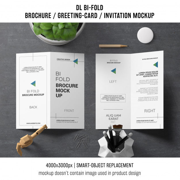 Bi-Fold Brochure Or Invitation Mockup With Still Life Concept Psd