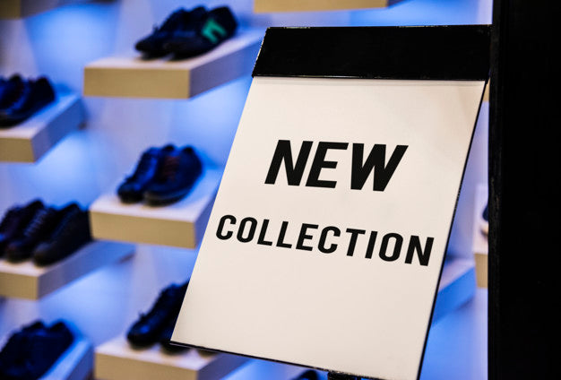 Billboard Mockup In Shoe Store Psd