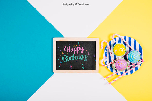 Birthday Mockup With Slate And Plate Psd
