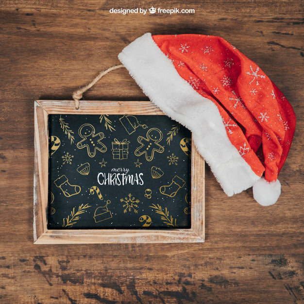 Blackboard And Hat Mockup With Christmtas Design Psd