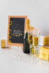 Blackboard Mock-Up With Glasses Of Champagne Psd