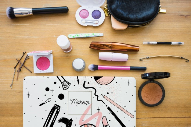 Book Mockup With Cosmetic Concept Psd