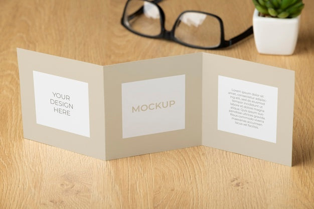 Brochure Mockup In Real Context Psd