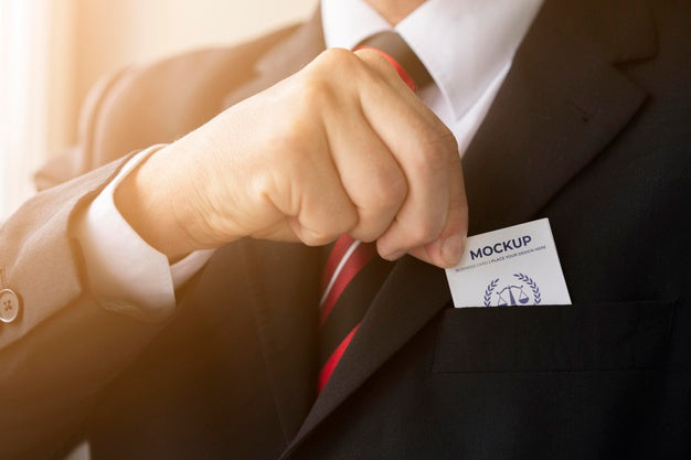 Businessman Putting Business Card Mock-Up In His Pocket Psd