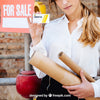 Businesswoman Showing Business Card In Front Of Construction Site Psd